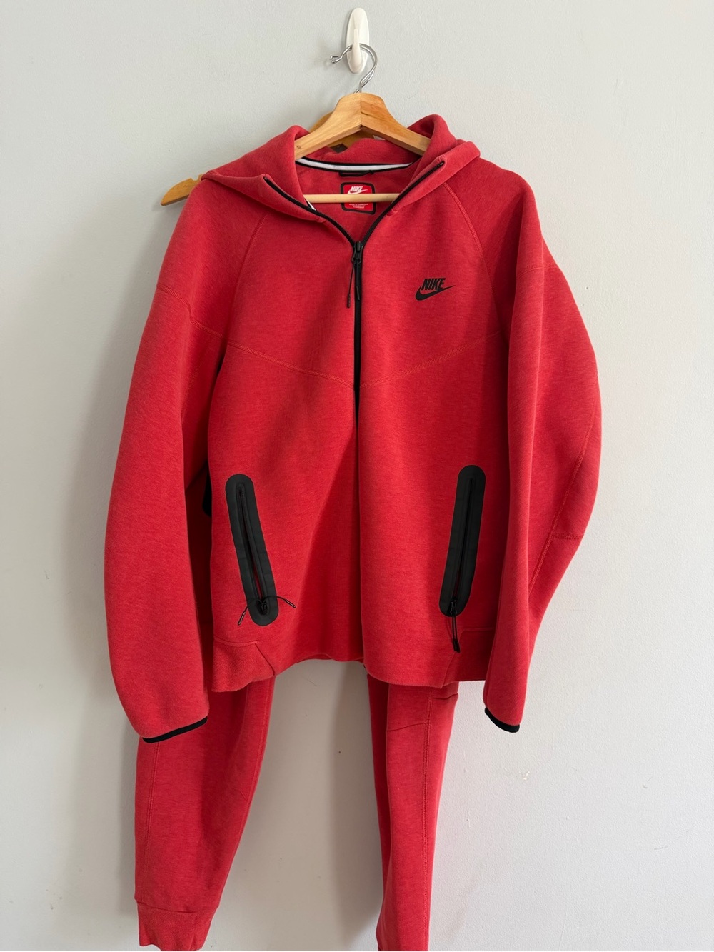 Nike Tech Fleece Red Black Full-Zip Hoodie Jogger Pants Set Size M